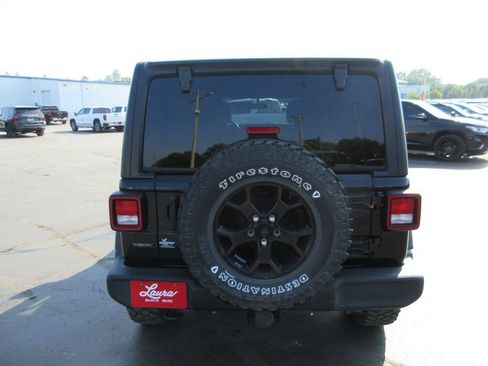 Used 2021 Jeep Wrangler Unlimited Sport AWD/4WD image 6
