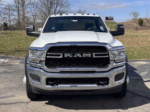 Used 2024 RAM 5500 Tradesman RWD image 7