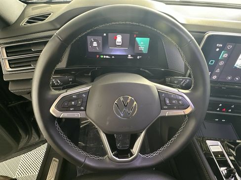Used 2025 Volkswagen Atlas Cross Sport SEL AWD/4WD image 14