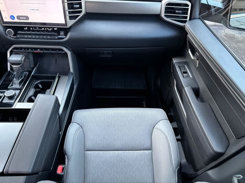 Used 2025 Toyota Sequoia SR5 w/ SR5 Premium Package AWD/4WD image 20
