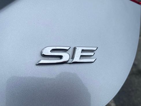 Used 2024 Toyota Camry SE image 14