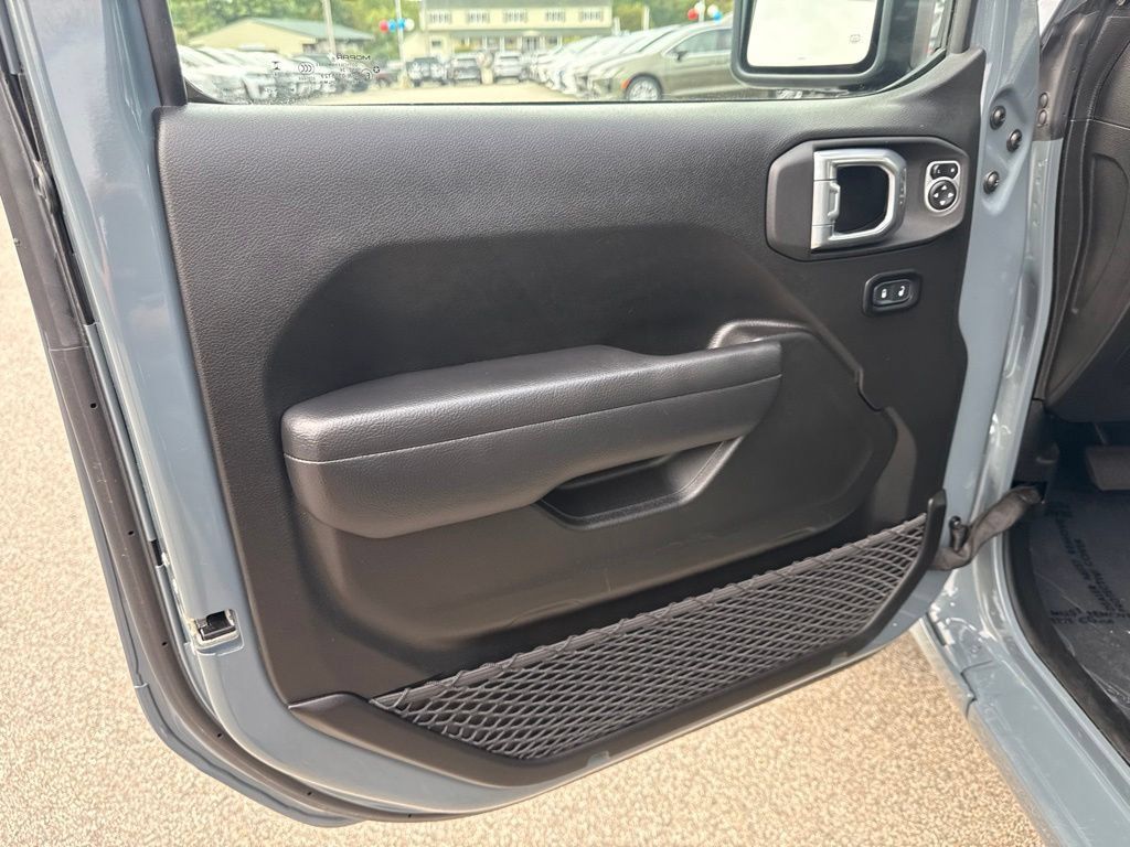 Certified 2024 Jeep Wrangler Unlimited Sport AWD/4WD image 17