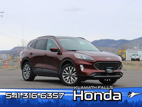 Used 2021 Ford Escape Titanium w/ Class II Trailer Tow Package image 1