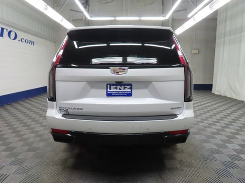 Used 2024 Cadillac Escalade ESV Sport w/ Touring Package AWD/4WD image 45