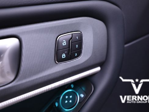 New 2025 Ford Explorer ST-Line w/ Premium Package image 18