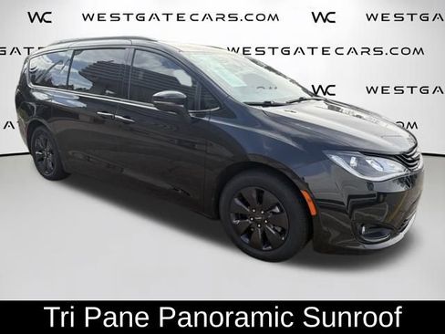 Used 2019 Chrysler Pacifica Limited w/ Advanced Safetytec Group image 25