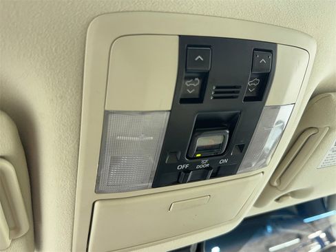 Used 2022 Lexus GX 460 Premium image 33