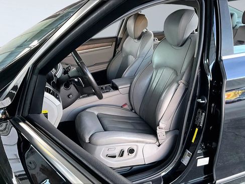 Used 2017 Genesis G80 3.8 w/ Option Group 03 image 18