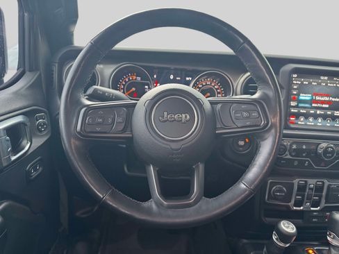 Used 2022 Jeep Wrangler Unlimited Sport AWD/4WD image 12