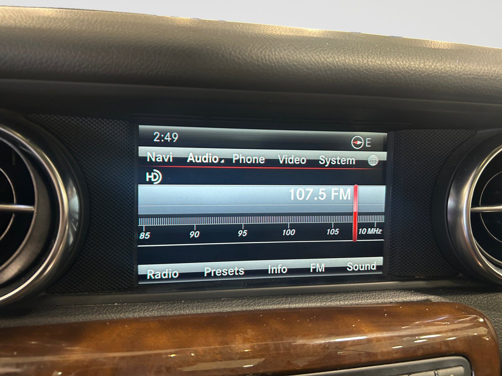 Used 2015 Mercedes-Benz SLK 250 image 16