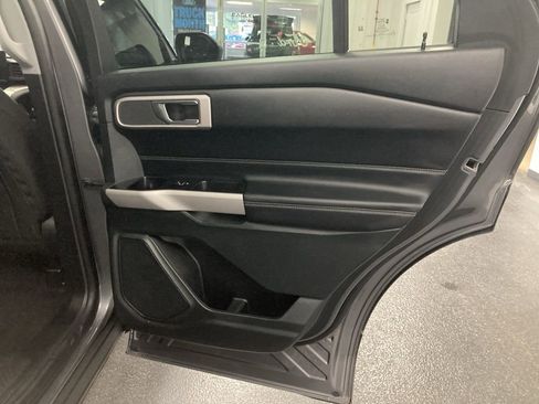 Used 2024 Ford Explorer XLT w/ Class IV Trailer Tow Package image 36