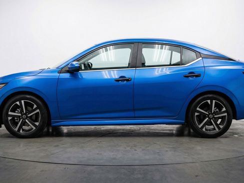 Used 2025 Nissan Sentra SV FWD image 5