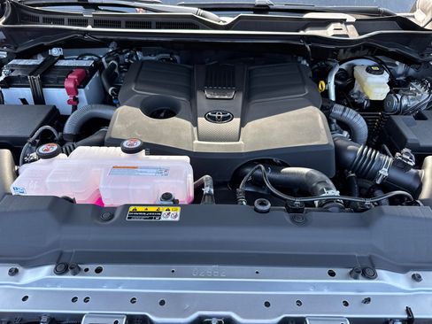 New 2026 Toyota Tundra SR5 w/ SR5 Convenience Package RWD image 10