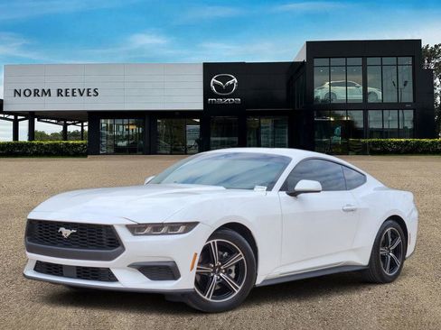 Used 2025 Ford Mustang Coupe image 1