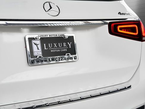 Used 2022 Mercedes-Benz GLS 450 4MATIC w/ AMG Line Exterior image 18