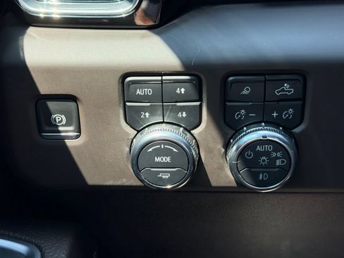 Used 2024 GMC Sierra 1500 Denali w/ Denali Reserve Package AWD/4WD image 12