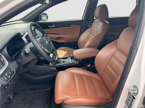 Used 2019 Kia Sorento SX image 17