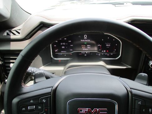 Used 2024 GMC Sierra 1500 AT4 w/ AT4 Premium Package AWD/4WD image 29