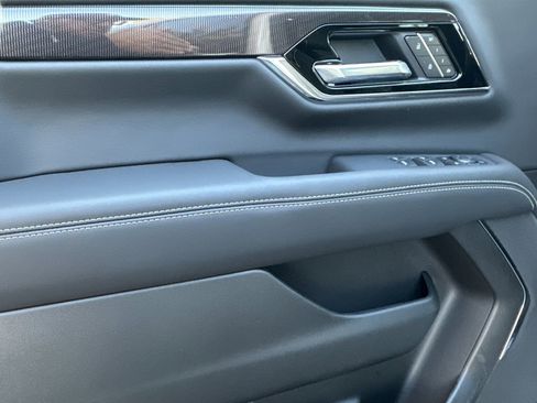 New 2026 GMC Yukon XL Elevation image 11