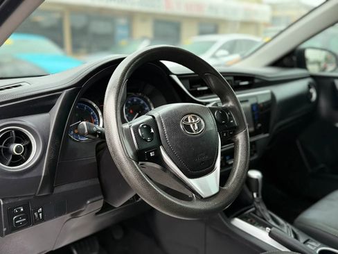 Used 2017 Toyota Corolla LE w/ LE Eco Premium Package FWD image 17