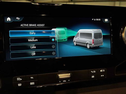 Used 2022 Mercedes-Benz Sprinter 2500 image 35