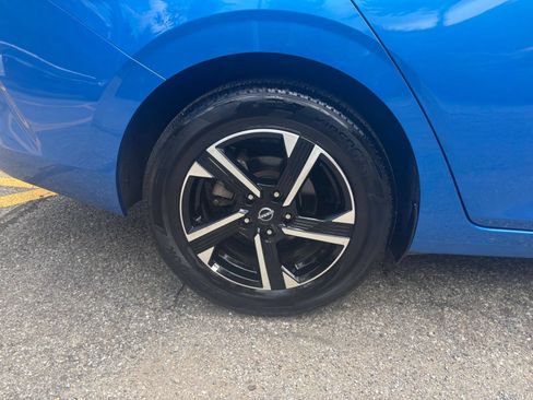 Used 2025 Nissan Sentra SV FWD image 23