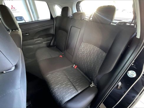 Used 2025 Mitsubishi Outlander Sport ES image 15