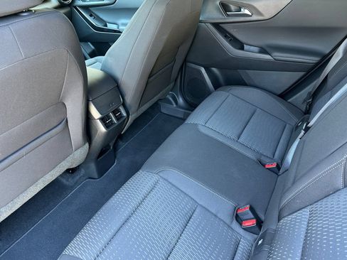 Used 2026 Chevrolet Equinox LT FWD image 12