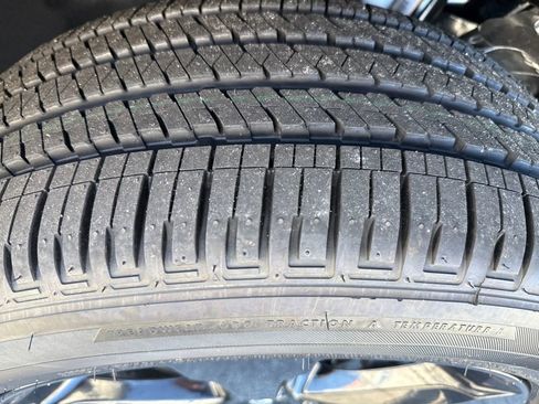 New 2025 Jeep Grand Cherokee Altitude image 37