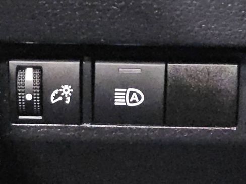 Used 2024 Toyota RAV4 LE AWD/4WD image 16