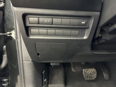 Used 2023 Mitsubishi Outlander SE Black Edition AWD/4WD image 18