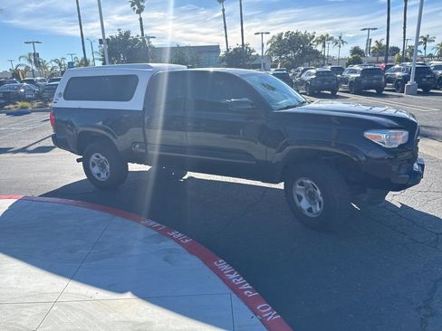 Used 2018 Toyota Tacoma SR w/ SR Convenience Package image 32