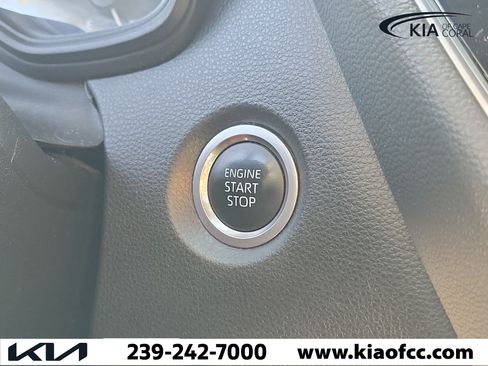 Used 2023 Toyota Corolla SE w/ SE Premium Package FWD image 30