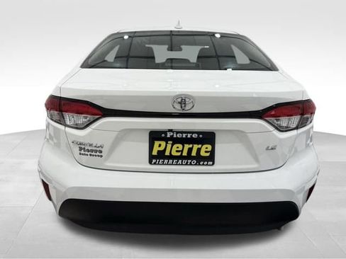 Used 2024 Toyota Corolla LE image 3