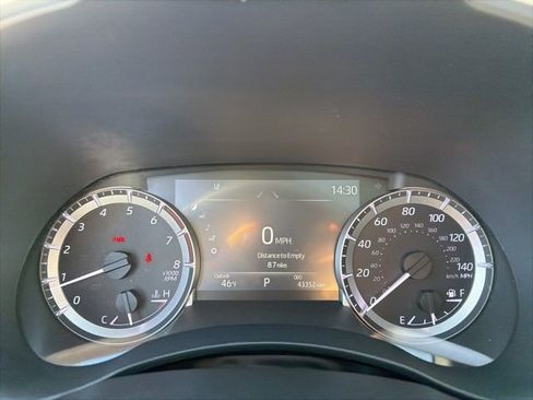 Used 2023 Toyota Highlander L image 24