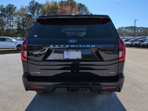 New 2025 Ford Expedition Max Active image 5