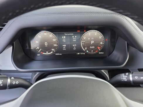 Certified 2024 Land Rover Defender 110 SE AWD/4WD image 20