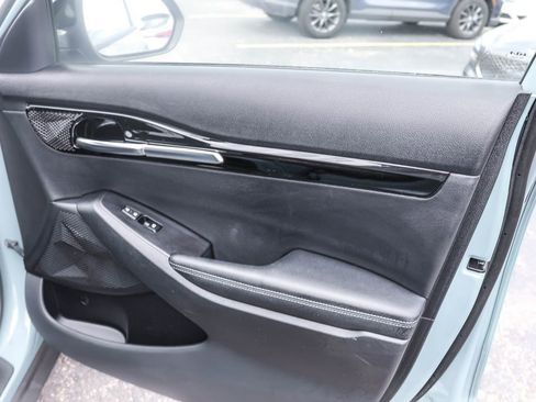 Used 2025 Kia Seltos S AWD/4WD image 33