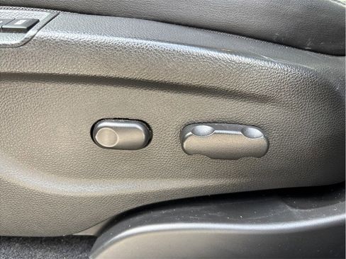 Used 2018 Buick Encore Premium image 21