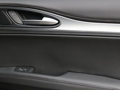 New 2025 Alfa Romeo Stelvio Sprint image 28