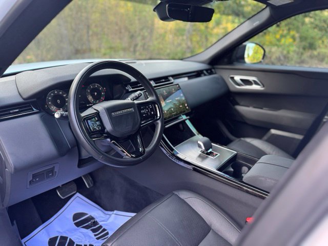 Used 2025 Land Rover Range Rover Velar Dynamic SE AWD/4WD image 9