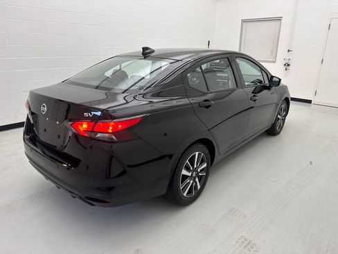 Used 2021 Nissan Versa SV FWD image 7