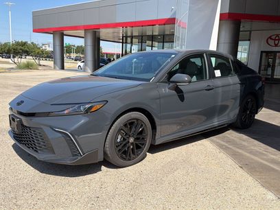 New 2026 Toyota Camry SE w/ Convenience Package