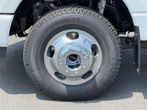New 2025 Ford F350 Platinum image 8