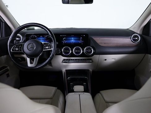 Certified 2023 Mercedes-Benz GLA 250 4MATIC w/ Premium Package image 37