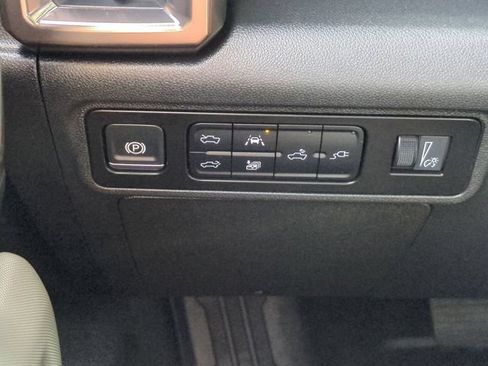 Used 2025 GMC Hummer EV 2X AWD/4WD image 18
