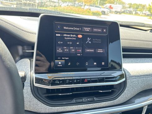 New 2025 Jeep Compass Latitude w/ Convenience Group image 25