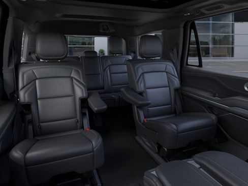 New 2025 Lincoln Navigator Reserve w/ Jet Appearance Package image 30