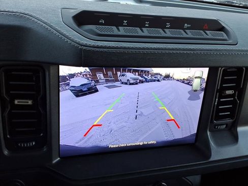 Used 2025 Ford Bronco Badlands image 22