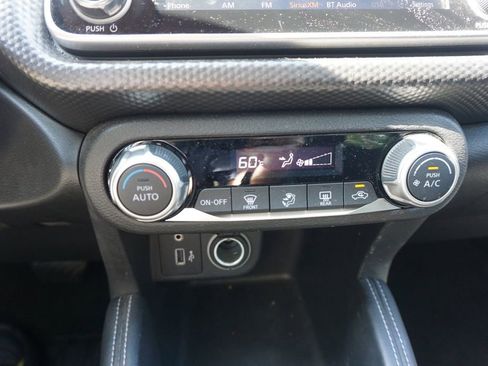 Used 2019 Nissan Kicks SV FWD image 10